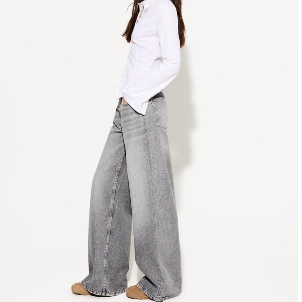 BERSHKA Wide-Leg Jeans